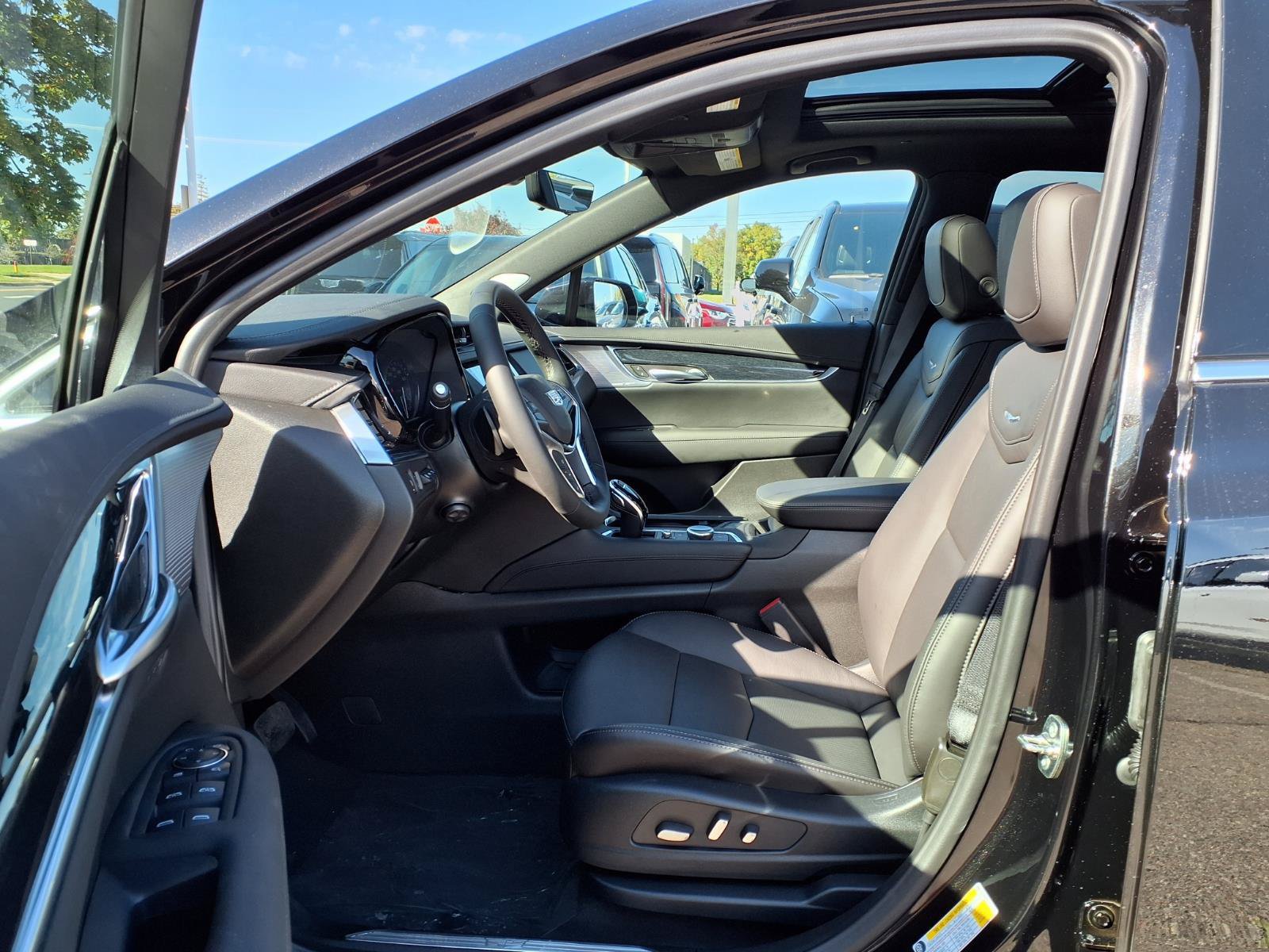 New 2026 Cadillac XT5 Premium Luxury w/ Driver Assist Package AWD/4WD image 15