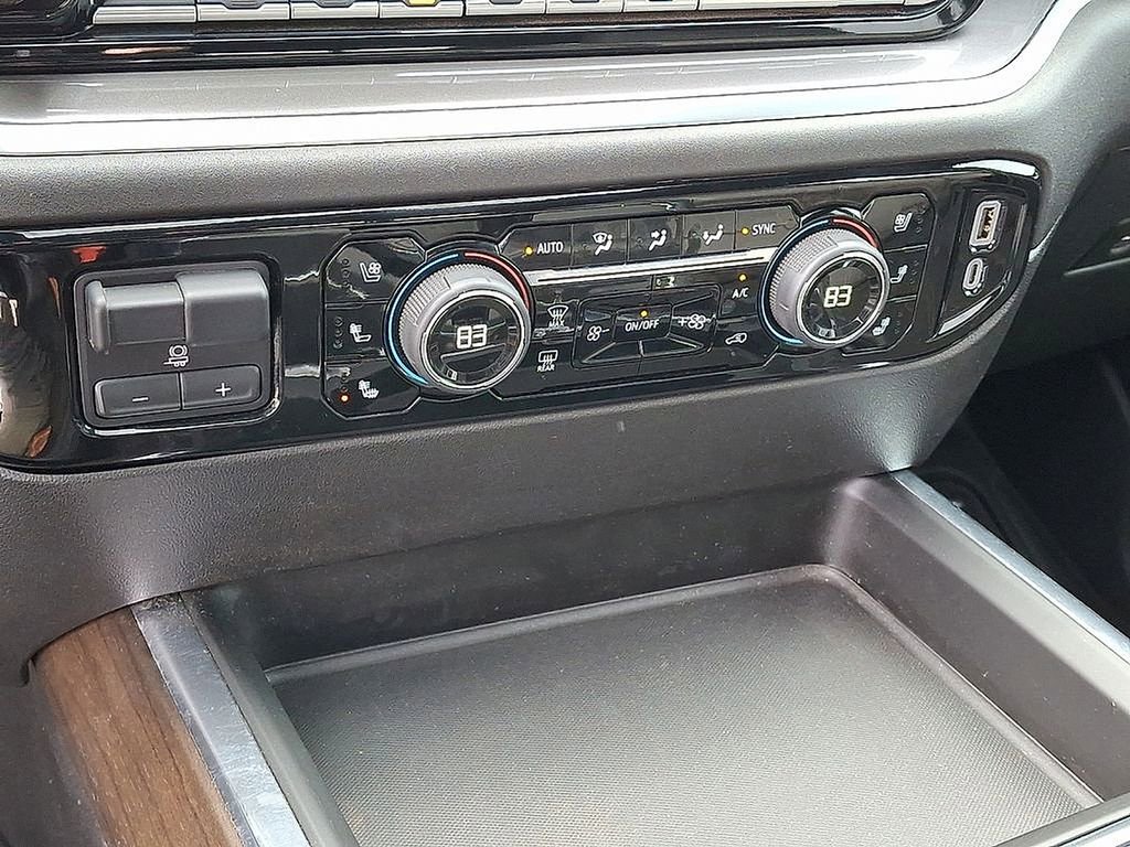 Used 2025 Chevrolet Silverado 2500 High Country w/ High Country Premium Package AWD/4WD image 12