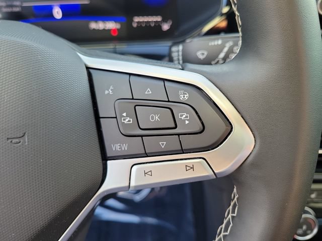 Certified 2023 Volkswagen Taos SE w/ Black Wheel Package FWD image 21