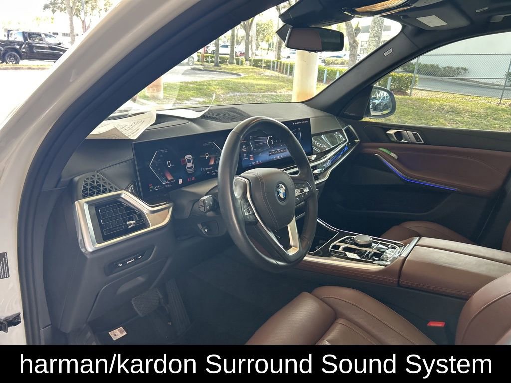 Used 2025 BMW X5 xDrive50e image 7