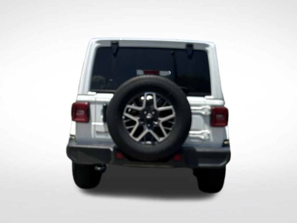 Used 2025 Jeep Wrangler Unlimited Sahara AWD/4WD image 8