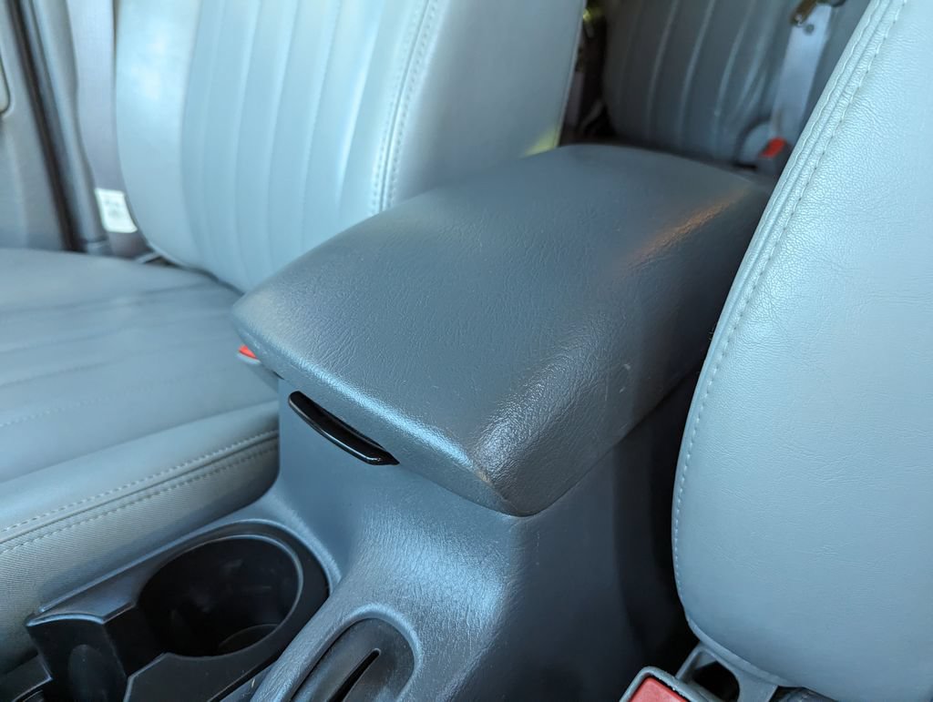Used 2005 Jeep Liberty Limited AWD/4WD image 25