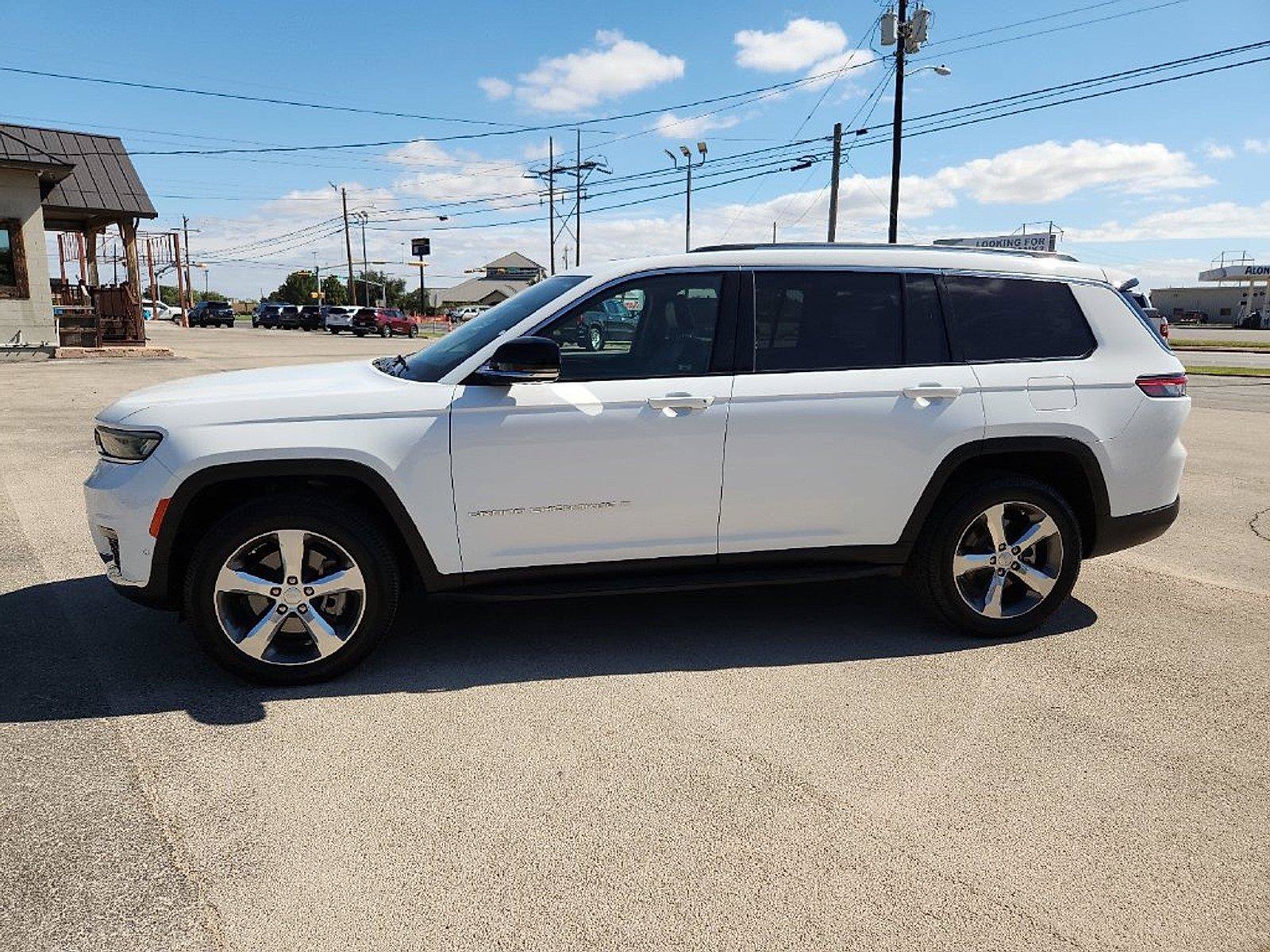 Used 2021 Jeep Grand Cherokee L Limited w/ Luxury Tech Group II AWD/4WD image 2