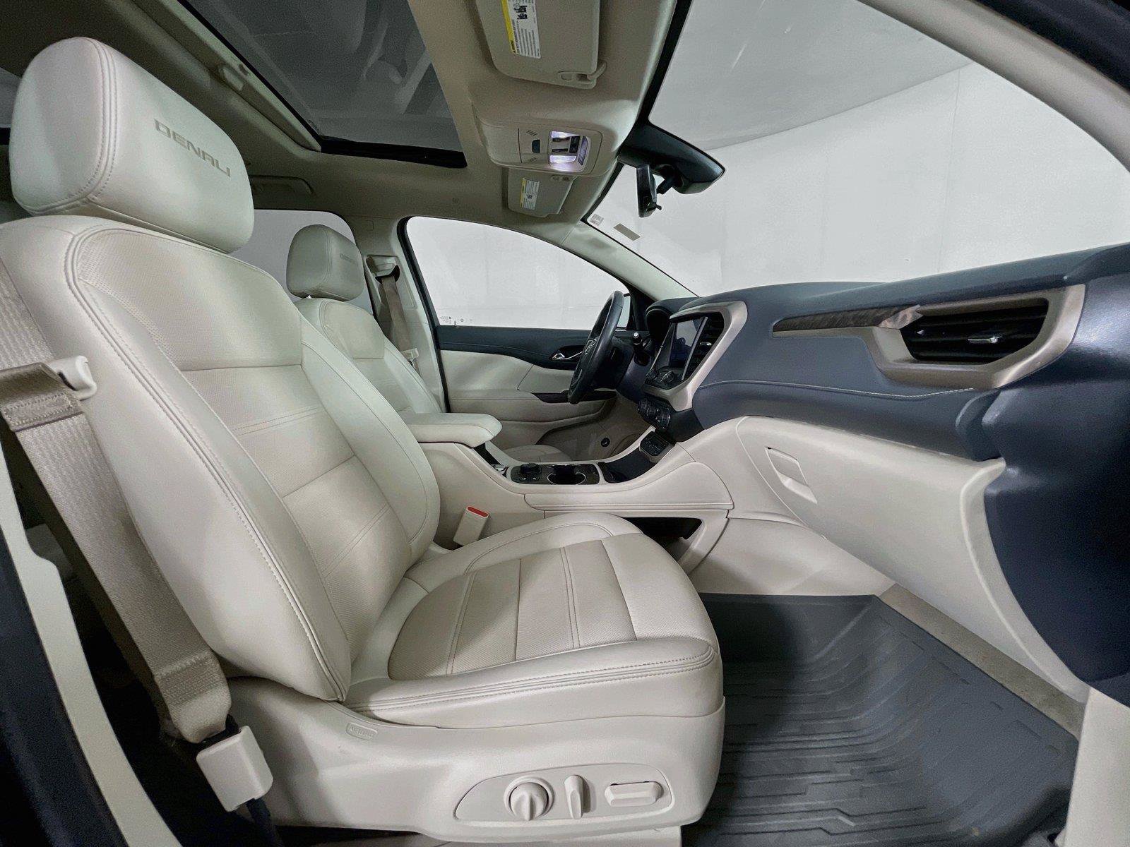 Used 2021 GMC Acadia Denali w/ Denali Technology Package FWD image 34