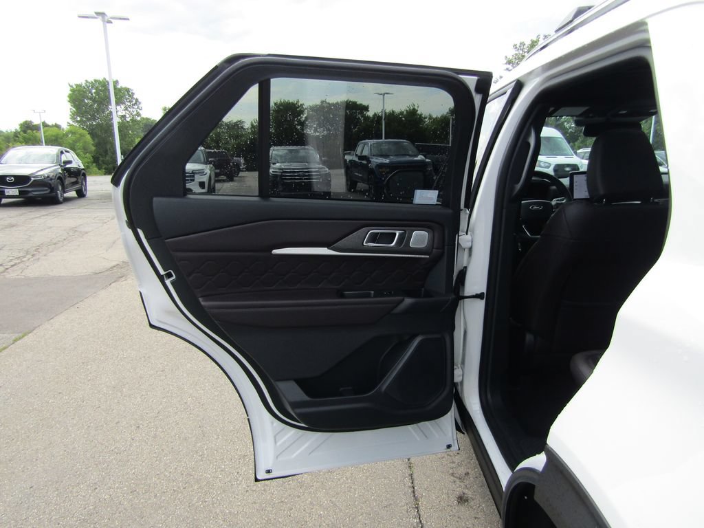 New 2026 Ford Explorer Platinum w/ LUX Leather Package AWD/4WD image 43