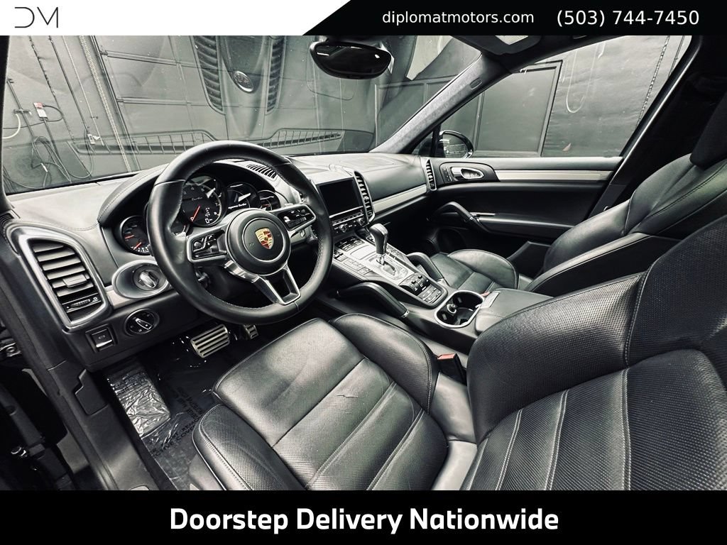 Used 2015 Porsche Cayenne Turbo AWD/4WD image 17