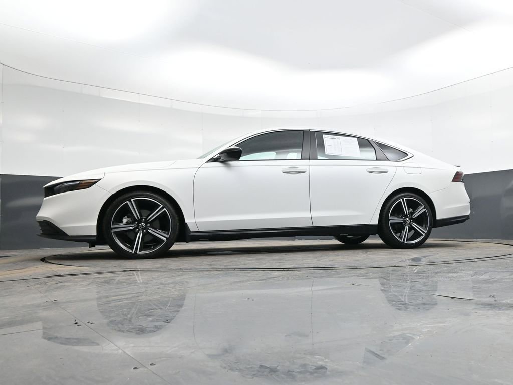 Used 2025 Honda Accord Sport image 38