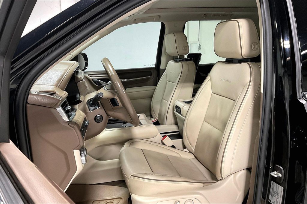 Used 2022 GMC Yukon Denali RWD image 31