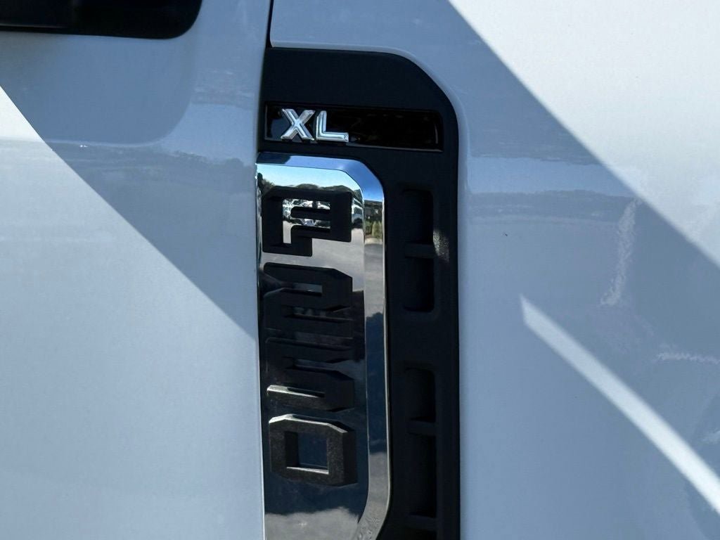 New 2026 Ford F250 XL w/ XL Chrome Package image 8