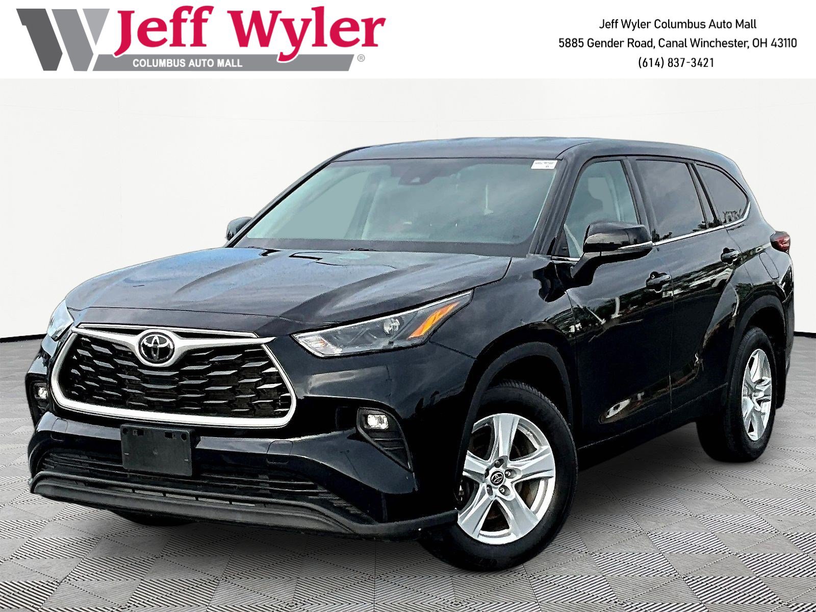 Used 2022 Toyota Highlander LE