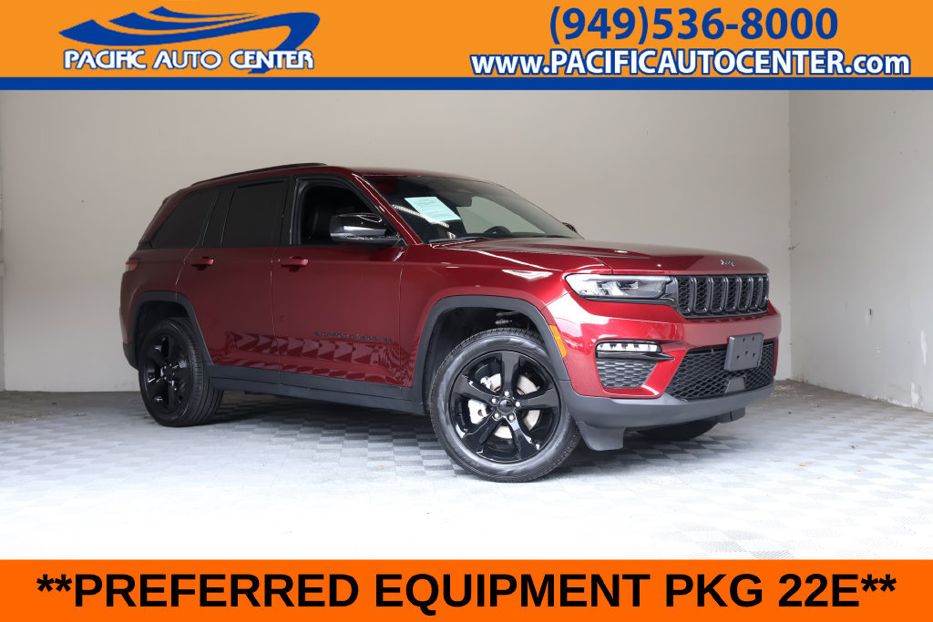 Used 2025 Jeep Grand Cherokee Limited w/ Black Appearance Package AWD/4WD image 1