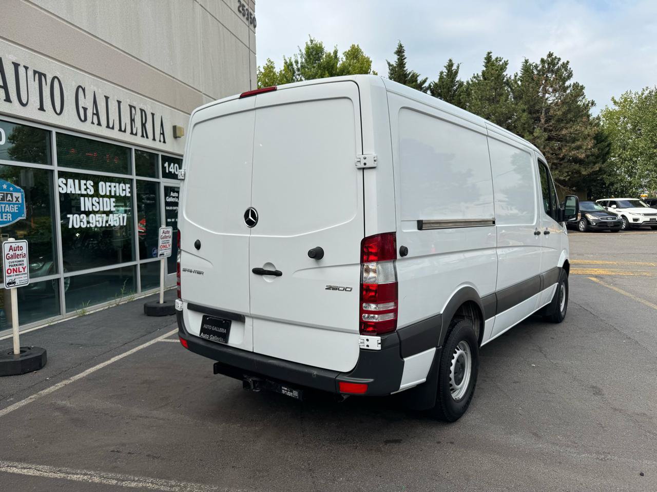 Used 2017 Mercedes-Benz Sprinter 2500 image 17