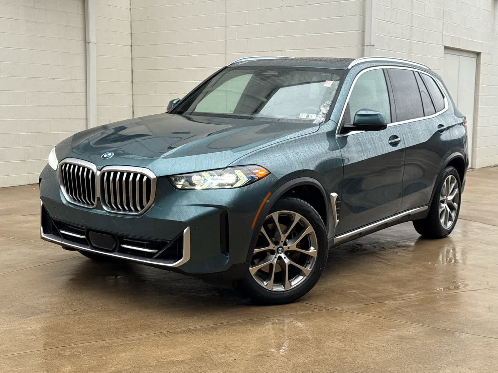 Certified 2025 BMW X5 xDrive40i image 1