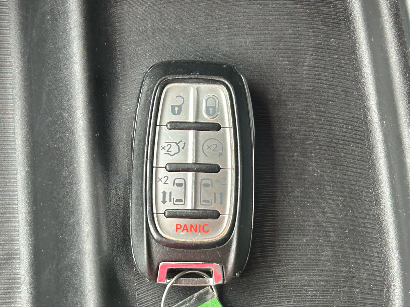 Used 2018 Chrysler Pacifica Touring-L w/ Advanced Safetytec Group FWD image 54