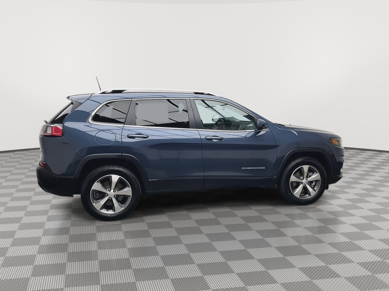 Used 2021 Jeep Cherokee Limited w/ Elite Package AWD/4WD image 42