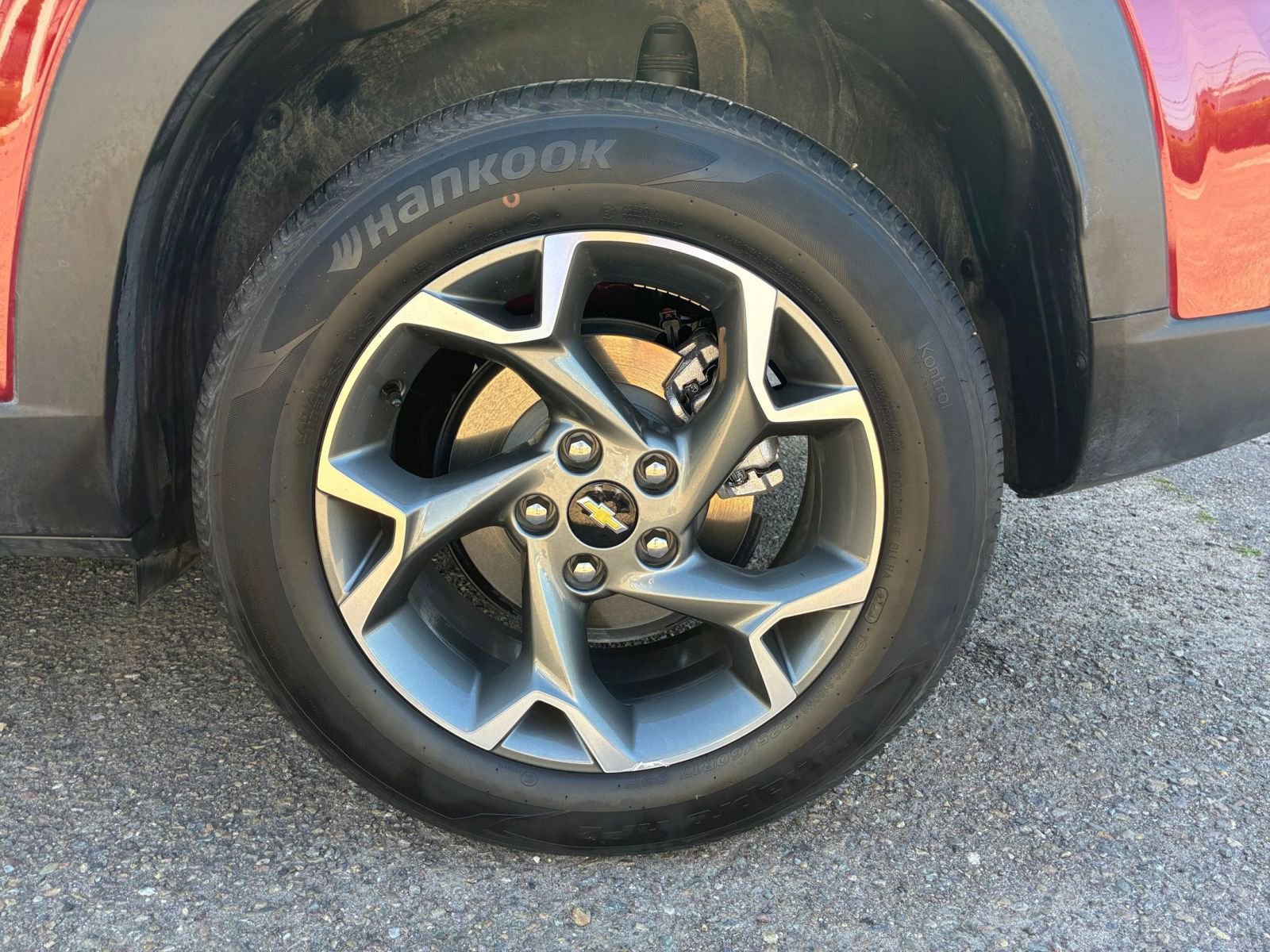 Used 2025 Chevrolet Trax LT image 29