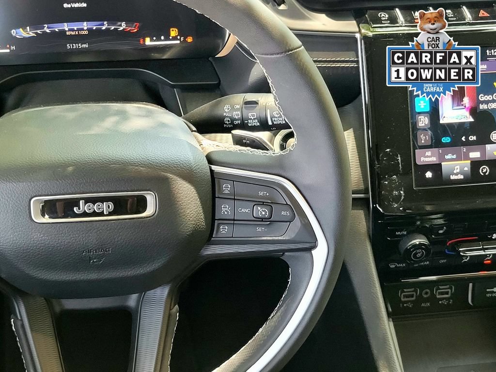 Used 2023 Jeep Grand Cherokee Laredo w/ Luxury Tech Group I AWD/4WD image 13