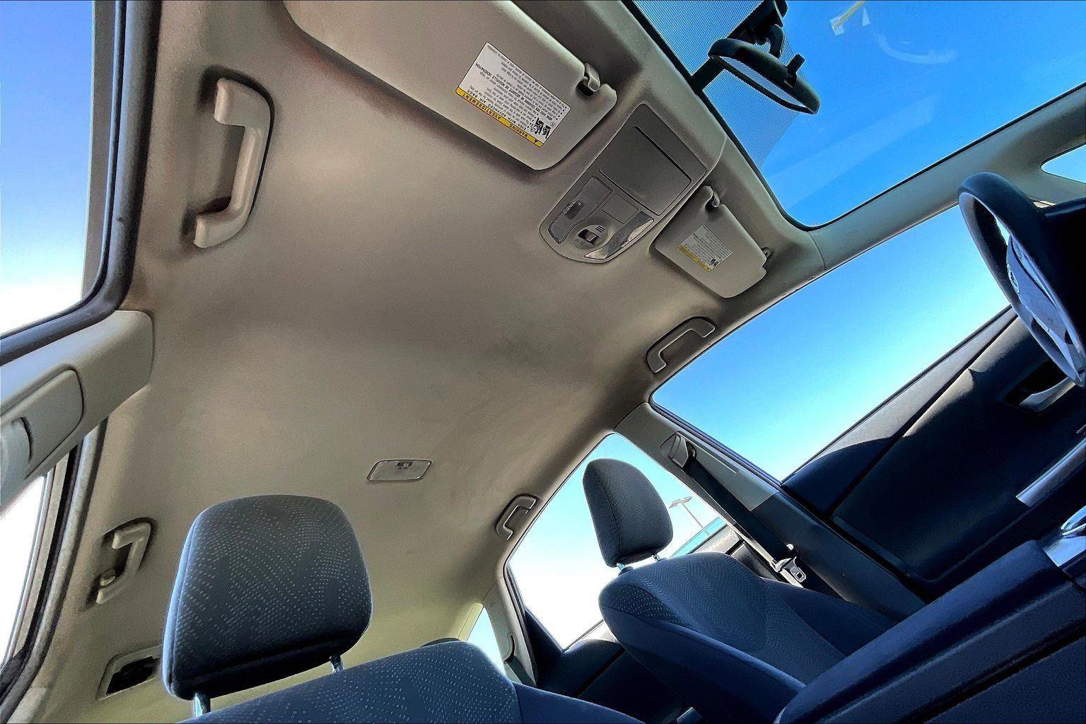 Used 2014 Toyota Prius V Two image 21