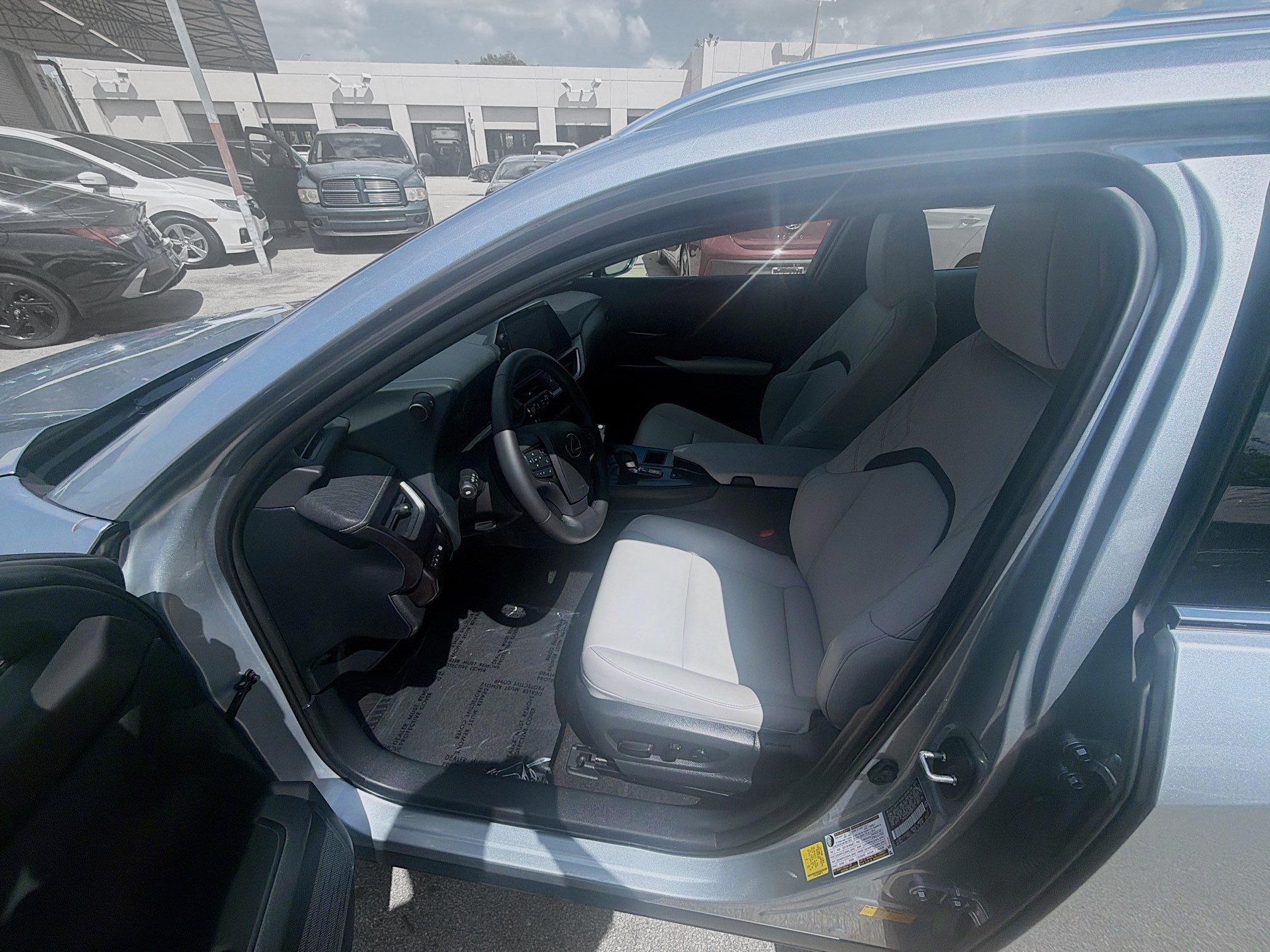 Used 2025 Lexus UX 300h FWD image 16
