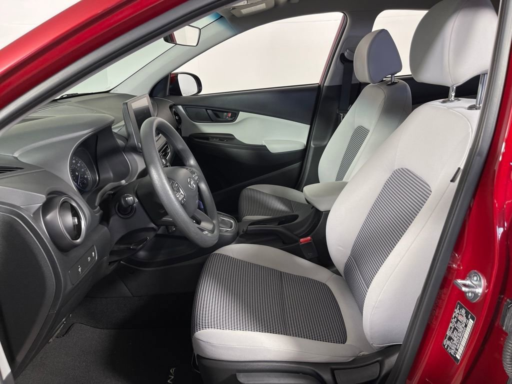 Certified 2023 Hyundai Kona SE w/ Cargo Package image 12