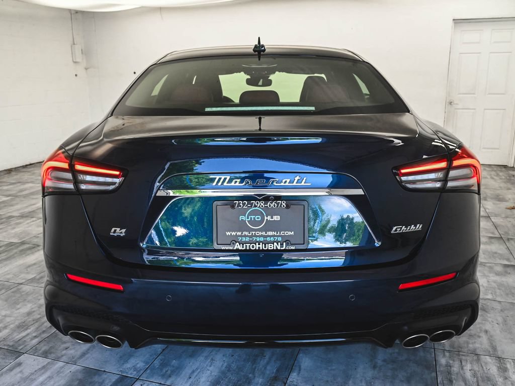 Used 2023 Maserati Ghibli Modena Q4 AWD/4WD image 5