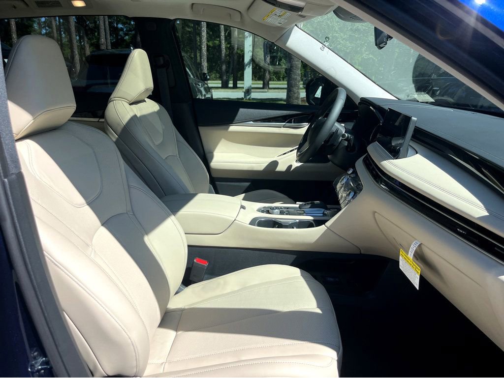Certified 2025 INFINITI QX60 Pure w/ Cargo Package image 21