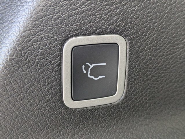 New 2026 Chrysler Pacifica Select FWD image 13