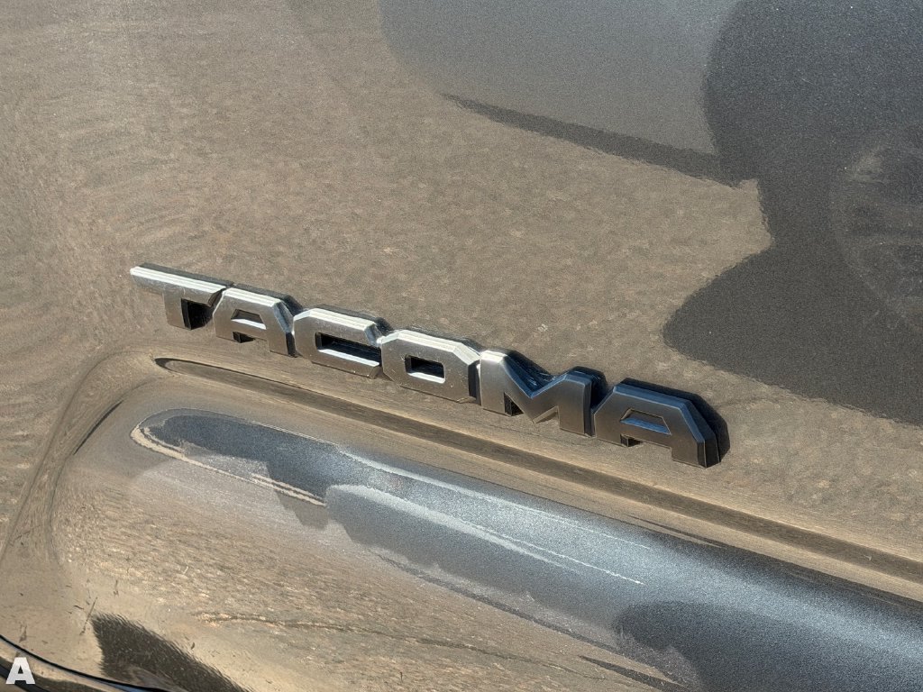 Used 2021 Toyota Tacoma TRD Off-Road RWD image 7