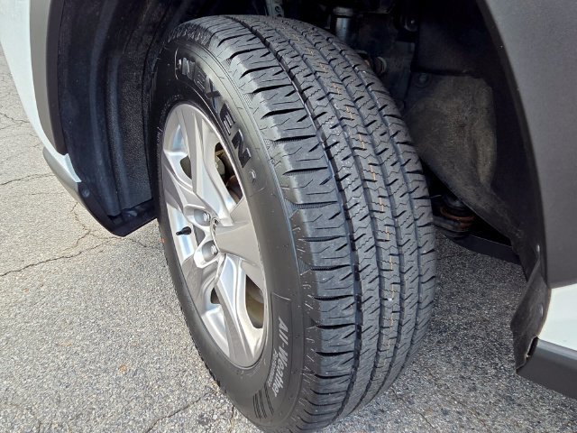 Used 2025 Toyota RAV4 XLE FWD image 25