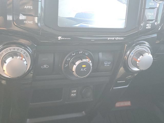 Used 2018 Toyota 4Runner TRD Off-Road AWD/4WD image 29