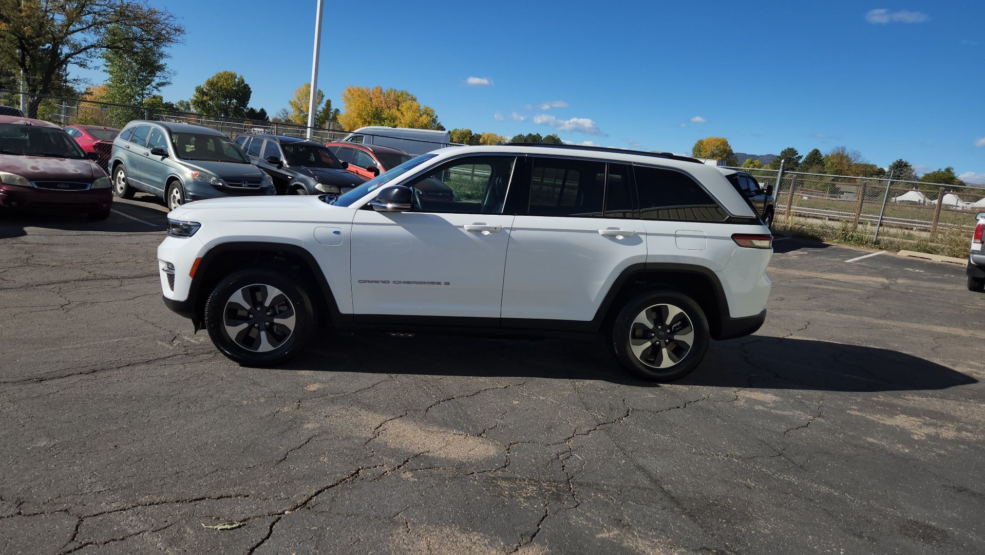 Used 2024 Jeep Grand Cherokee Limited 4xe AWD/4WD image 6