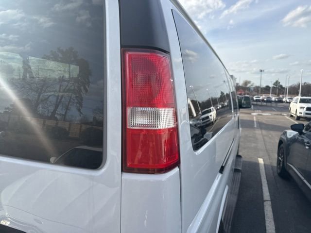 Used 2023 Chevrolet Express 3500 LT w/ LT Preferred Equipment Group image 16