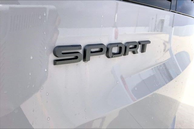 Certified 2026 Land Rover Range Rover Sport Dynamic SE AWD/4WD image 9