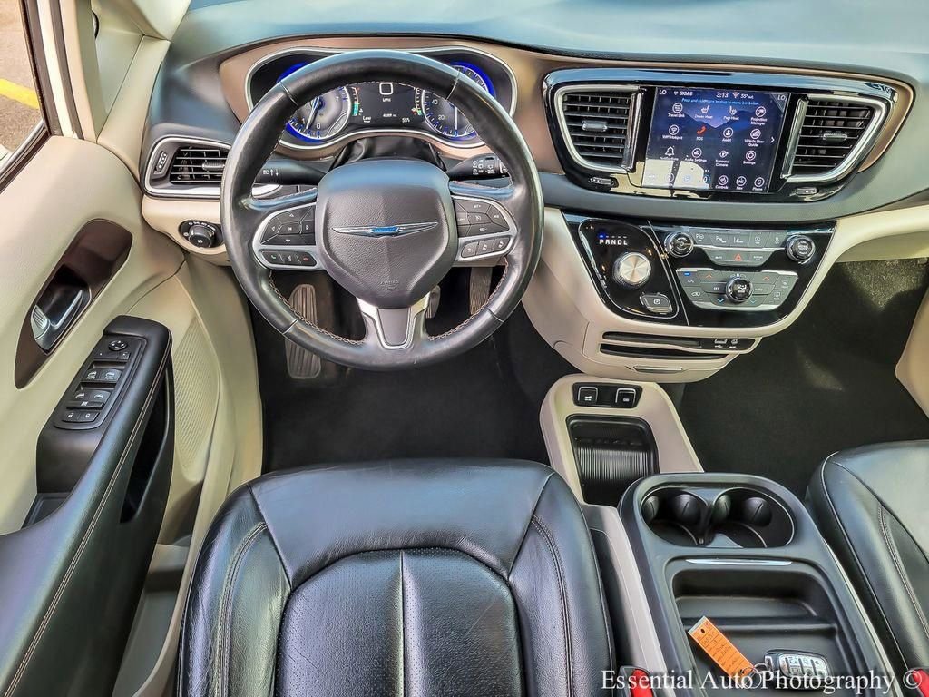 Used 2019 Chrysler Pacifica Touring-L w/ Advanced Safetytec Group image 13