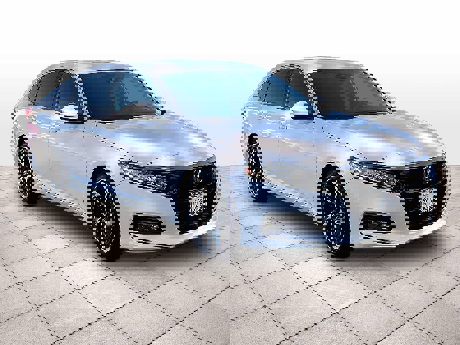 Used 2018 Honda Accord Sport image 2