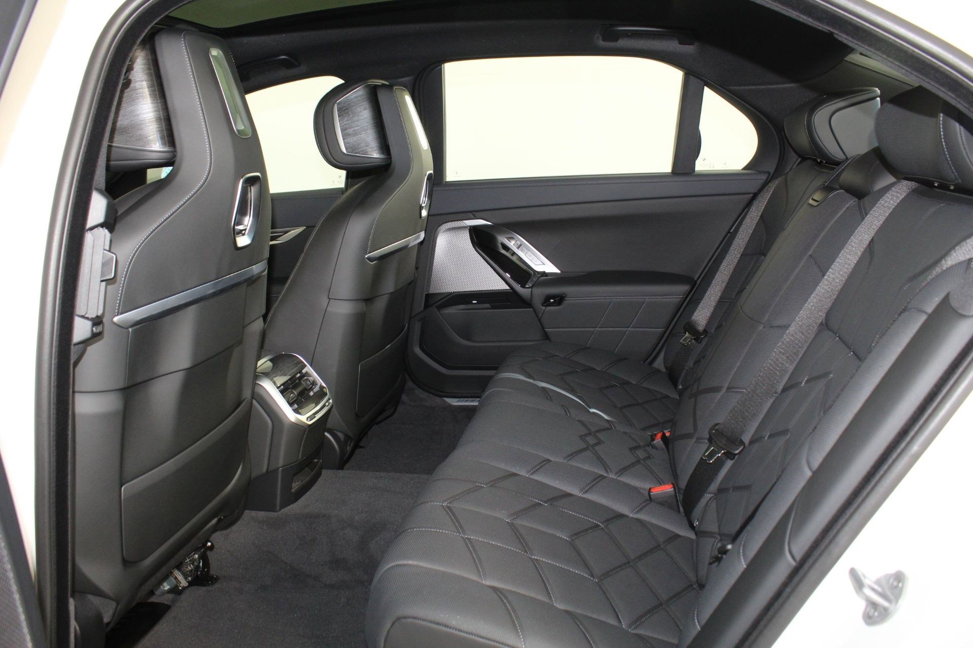 New 2026 BMW i7 eDrive50 image 25