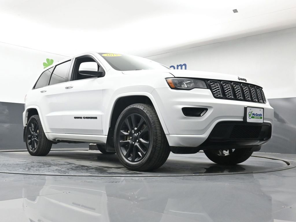 Used 2019 Jeep Grand Cherokee Altitude AWD/4WD image 24