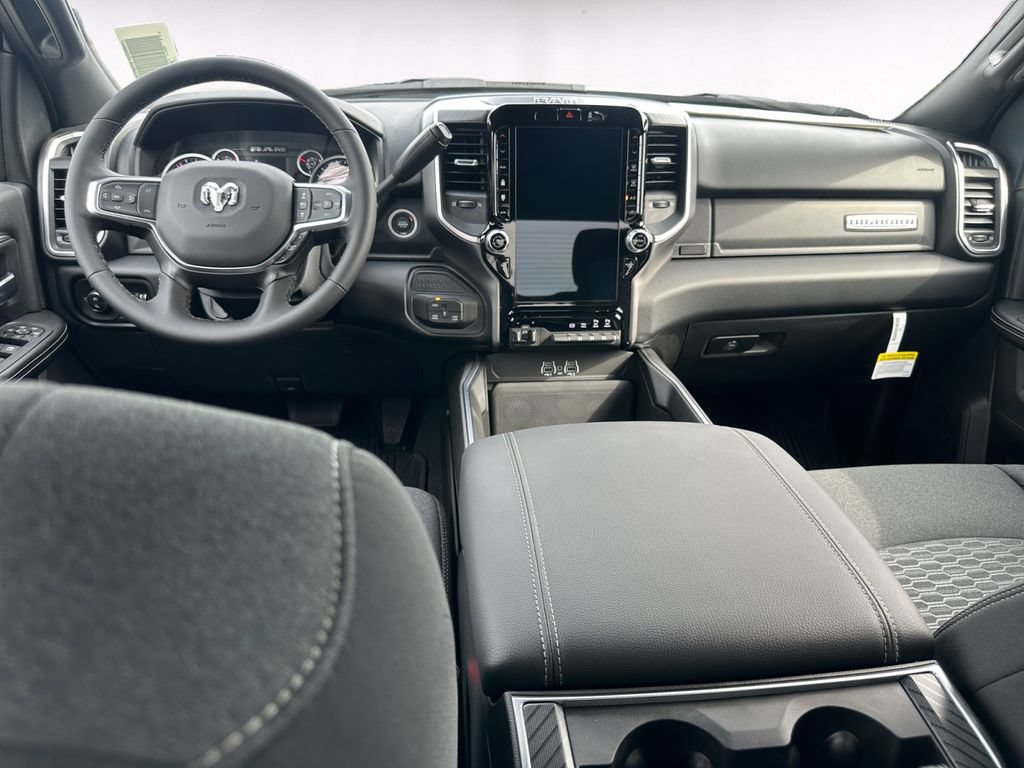 New 2025 RAM 2500 Big Horn AWD/4WD image 10