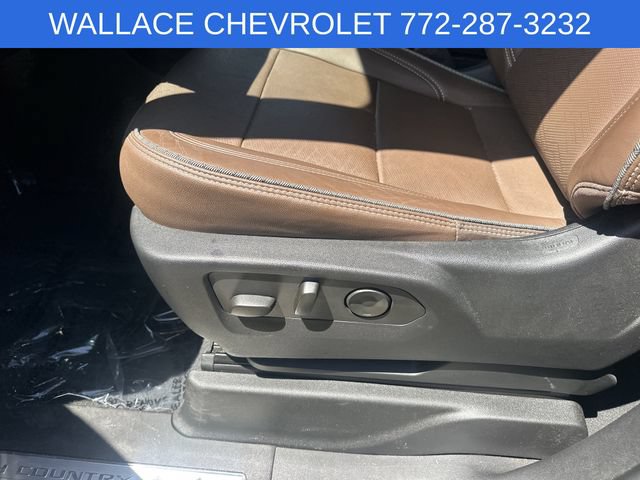 Used 2023 Chevrolet Tahoe High Country AWD/4WD image 16