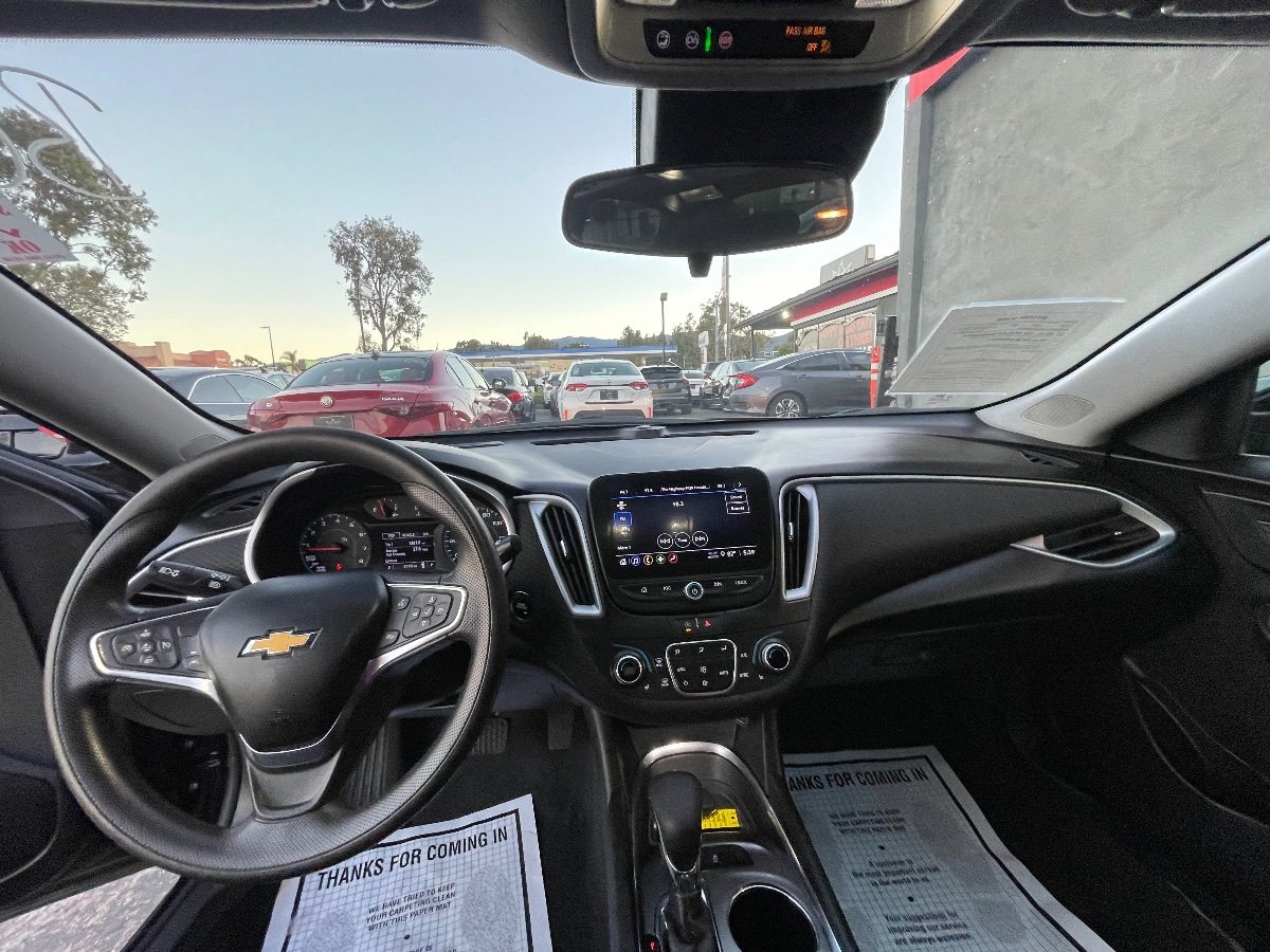 Used 2023 Chevrolet Malibu LT FWD image 9