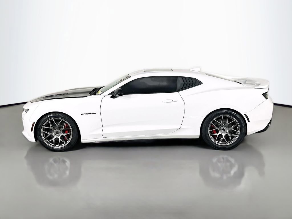 Used 2018 Chevrolet Camaro SS image 4