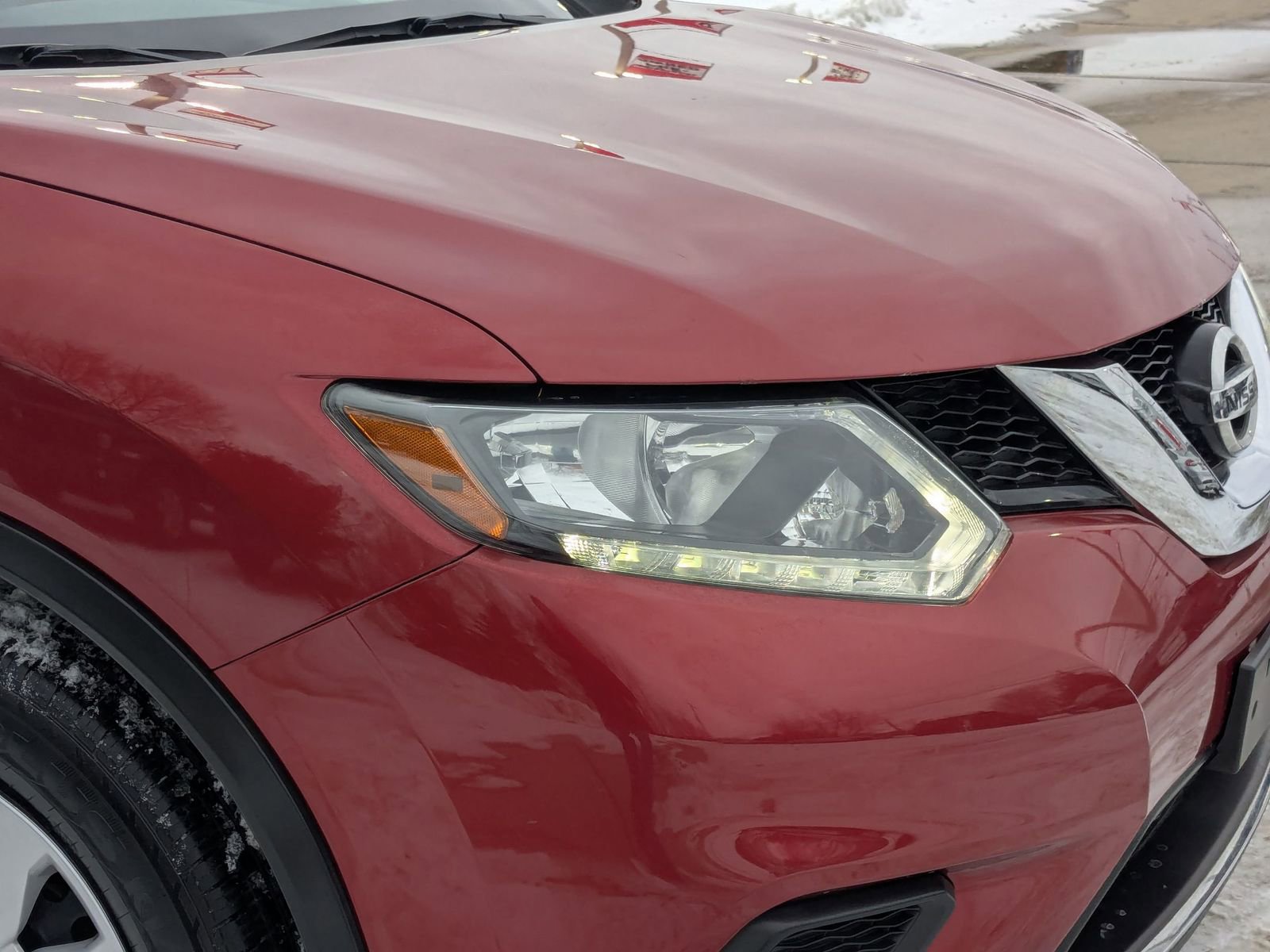 Used 2015 Nissan Rogue S image 35