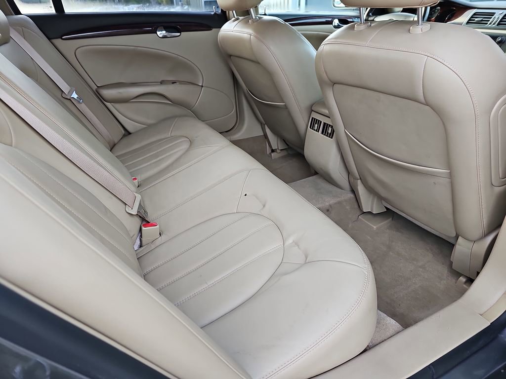 Used 2007 Buick Lucerne CXL w/ Luxury Package image 14