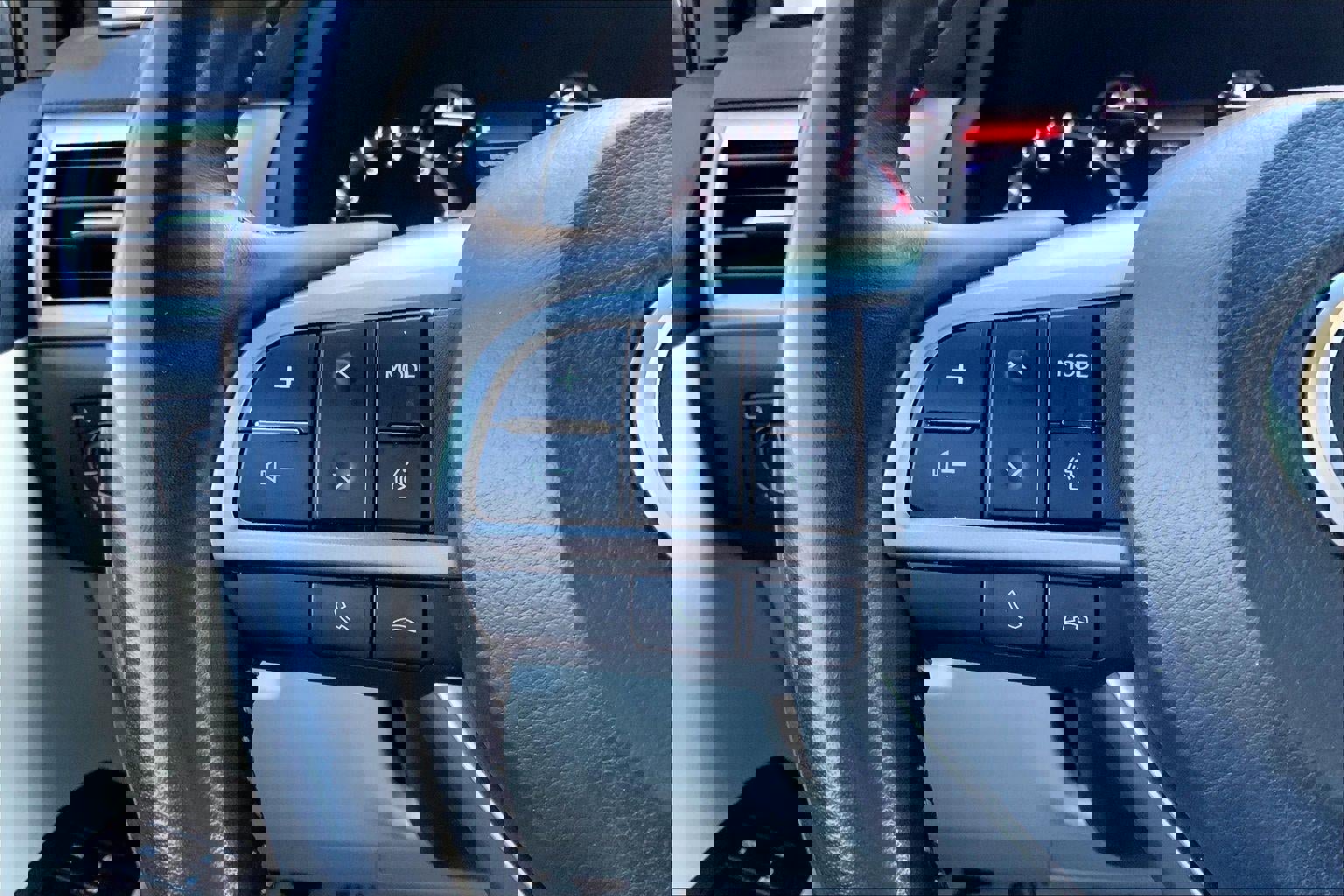 Used 2023 Lexus GX 460 Luxury w/ Accessory Package image 18