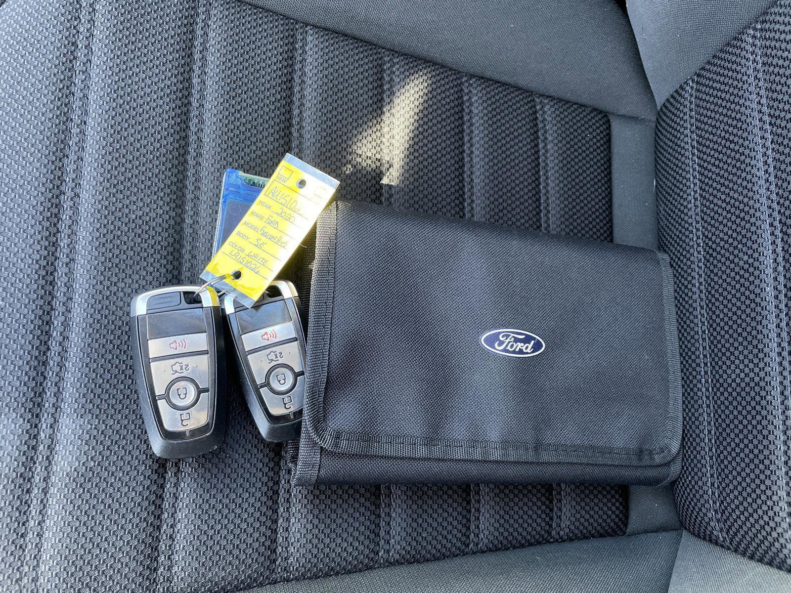 Used 2020 Ford Fusion SE image 27