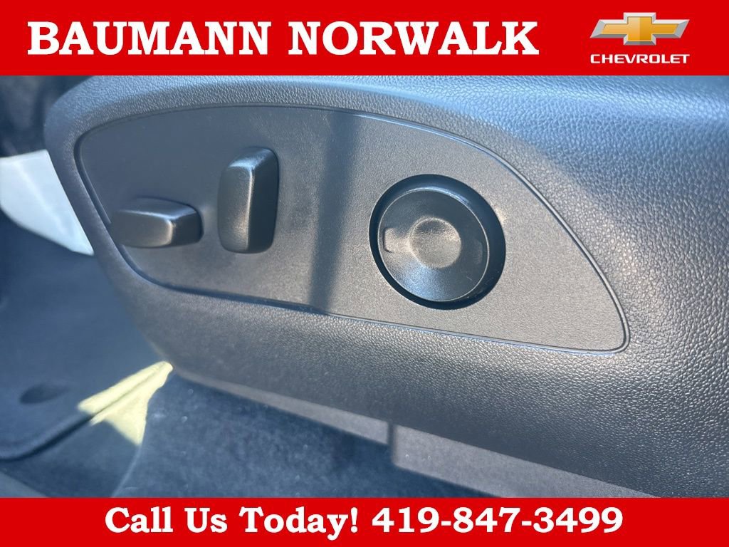 Used 2025 Chevrolet Traverse LT w/ Midnight/Sport Edition AWD/4WD image 18