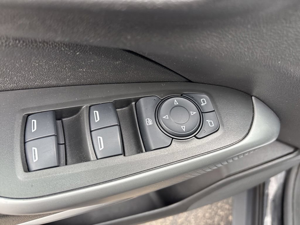 Used 2024 Chevrolet Trax RS w/ Driver Confidence Package FWD image 19