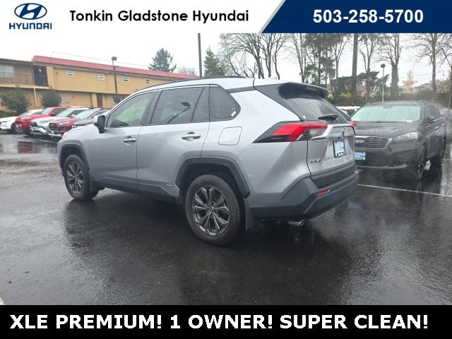 Used 2022 Toyota RAV4 XLE Premium image 7