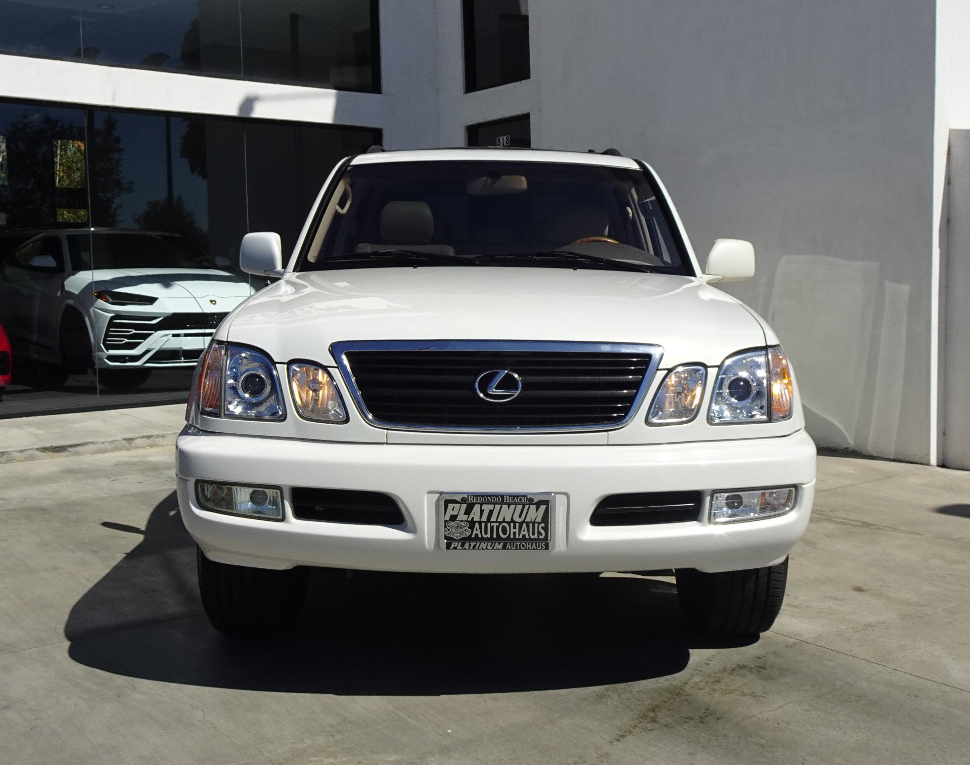 Used 2001 Lexus LX 470 4WD image 2