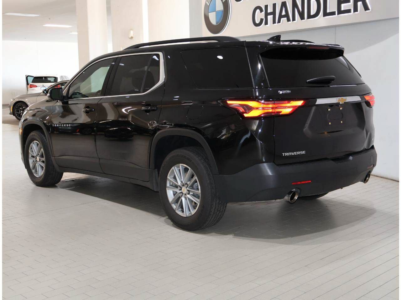 Used 2023 Chevrolet Traverse LT FWD image 5